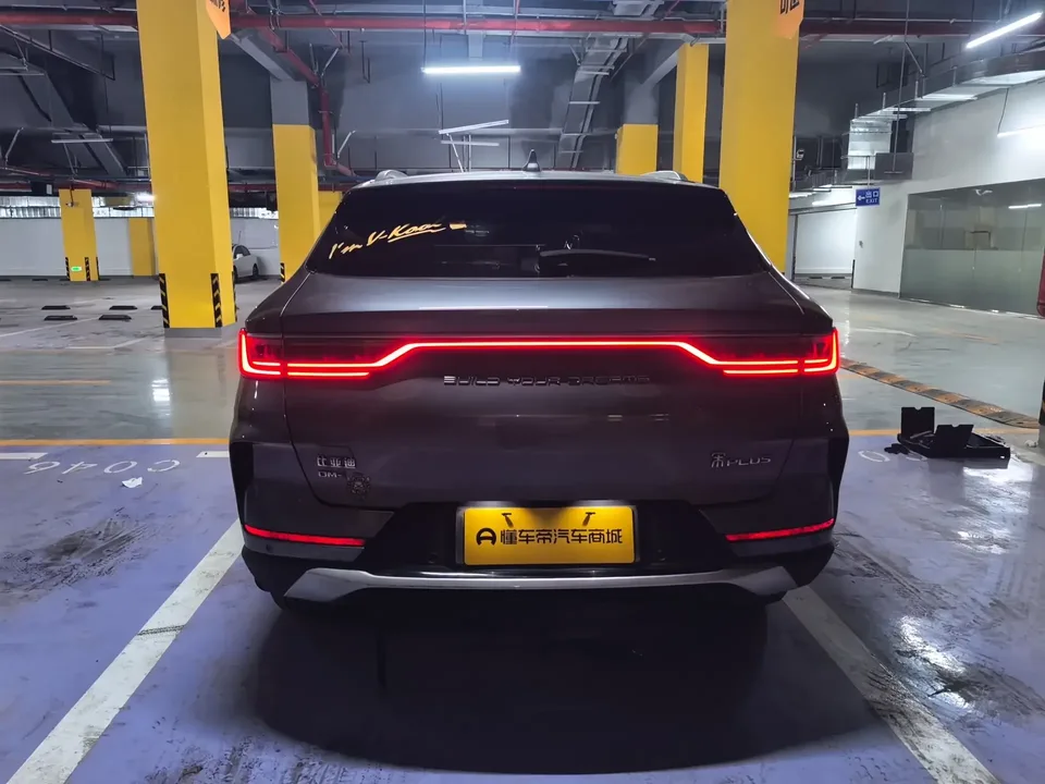 BYD Song PLUS DM Song PLUS DM 2021 DM-i 51KM 2WD Premium Edition 2022 — thumbnail 2