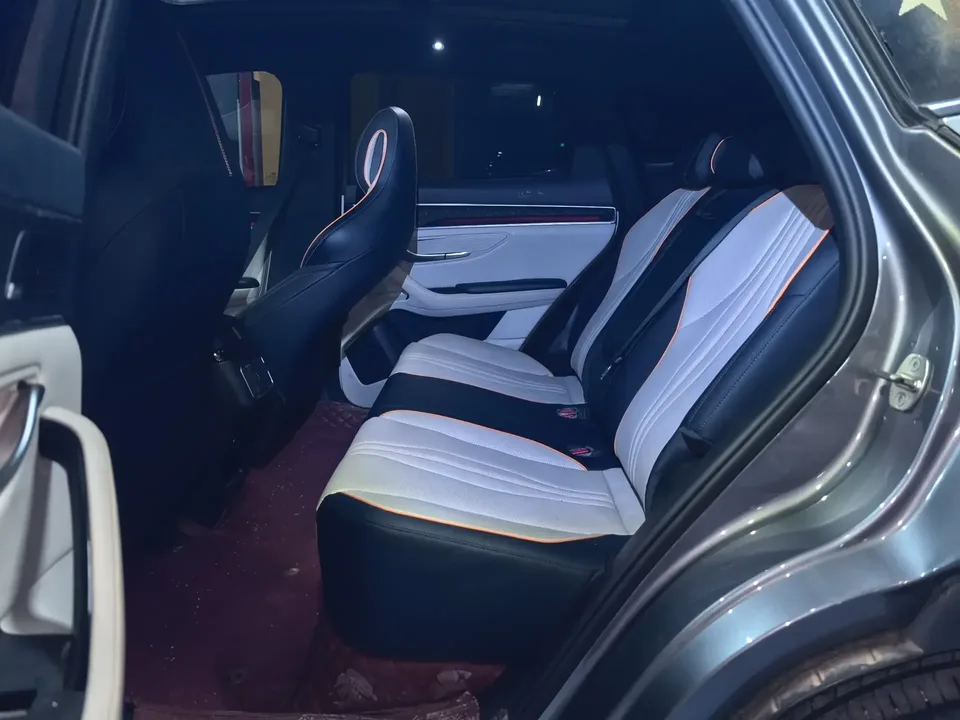 BYD Song PLUS DM Song PLUS DM 2021 DM-i 51KM 2WD Premium Edition 2022 — thumbnail 3
