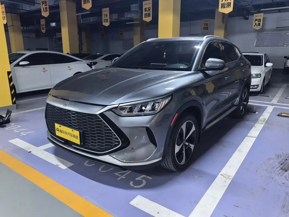 BYD Song PLUS DM Song PLUS DM 2021 DM-i 51KM 2WD Premium Edition 2022 — photo 1, buy with delivery to Moscow