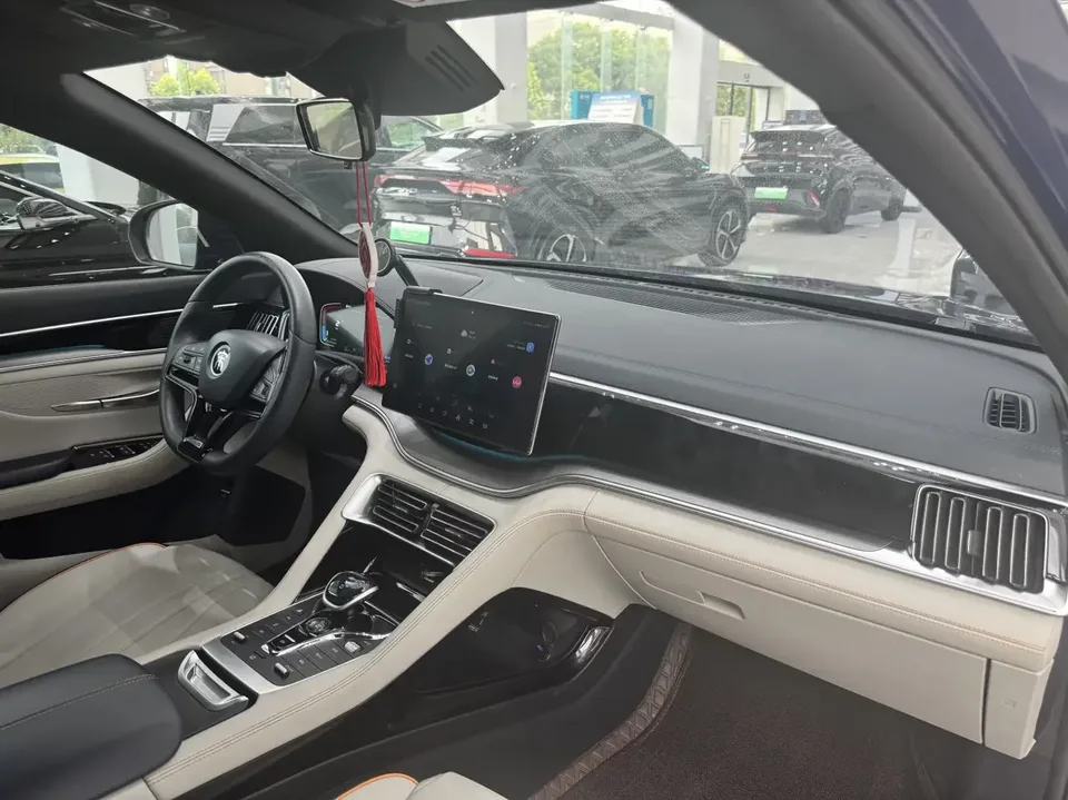 BYD Song PLUS DM Song PLUS DM 2021 DM-i 110KM 2WD Flagship 2023 — thumbnail 3