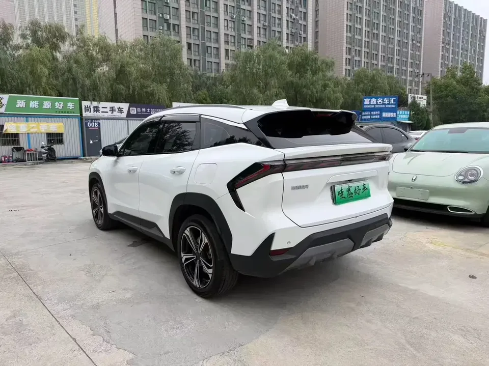 Geely Galaxy L7 Galaxy L7 2023 1.5T DHT 115km PLUS 2025 — thumbnail 4