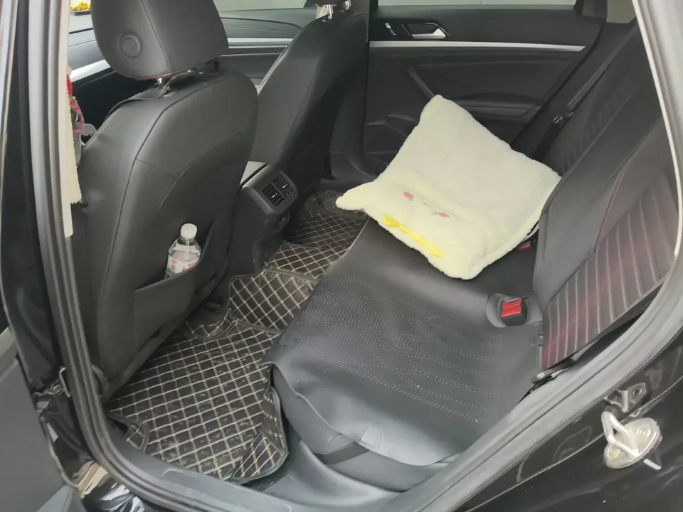 Volkswagen Lavida Lavida 2024 300TSI DSG Starry Sky Edition 2025 — thumbnail 3