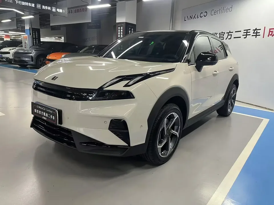 Lynk & Co 06 Lynk & Co 06 2025 Renew 1.5T Halo 2025 — photo 1, buy with delivery to Moscow
