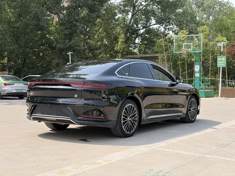 BYD Han DM Chinese DM 2022 DM-i 121KM Premium 2022 — thumbnail 2