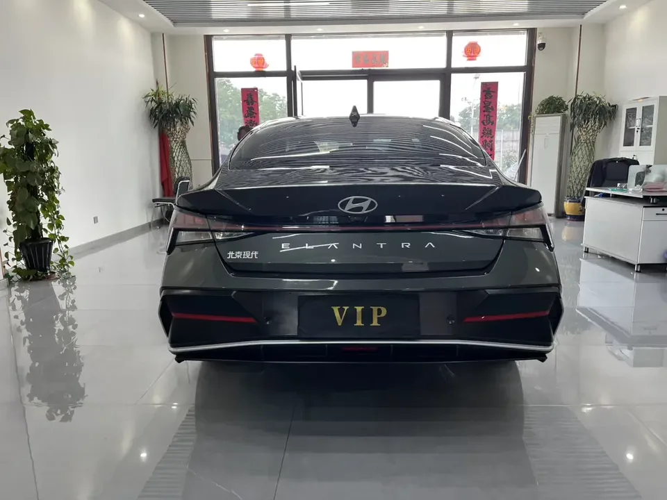 Hyundai Elantra Elantra 2023 1.5L CVT LUX Premium Edition 2024 — thumbnail 4