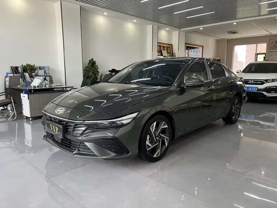 Hyundai Elantra Elantra 2023 1.5L CVT LUX Premium Edition 2024 — photo 1, buy with delivery to Moscow