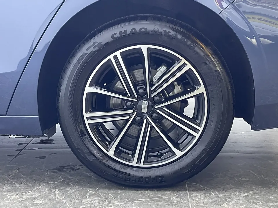 Geely Galaxy A7 EM Galaxy A7 EM 2025 70km Luxury Edition 2025 — thumbnail 3