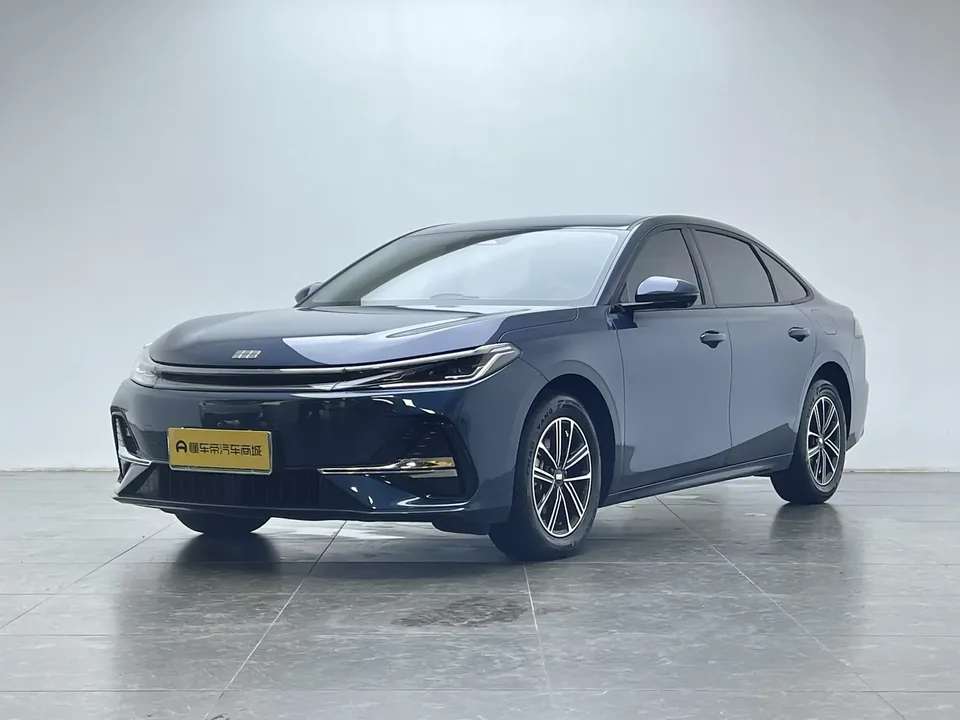 Geely Galaxy A7 EM Galaxy A7 EM 2025 70km Luxury Edition 2025 — photo 1, buy with delivery to Moscow