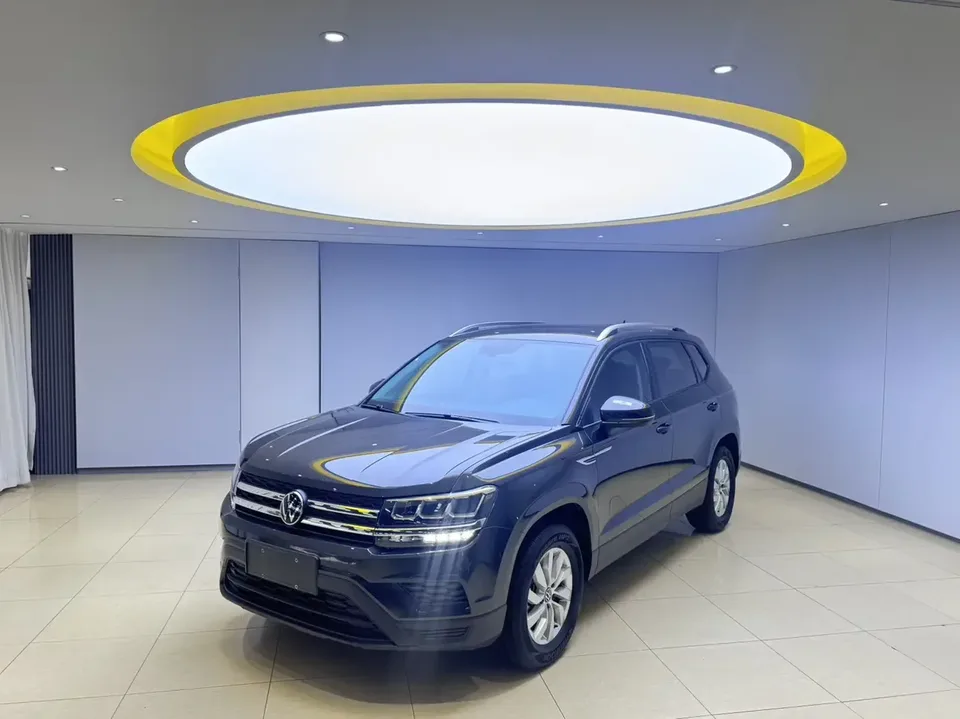 Volkswagen Tharu tuyue 2022 280TSI 2WD Fashion Edition 2022 — photo 1, buy with delivery to Moscow
