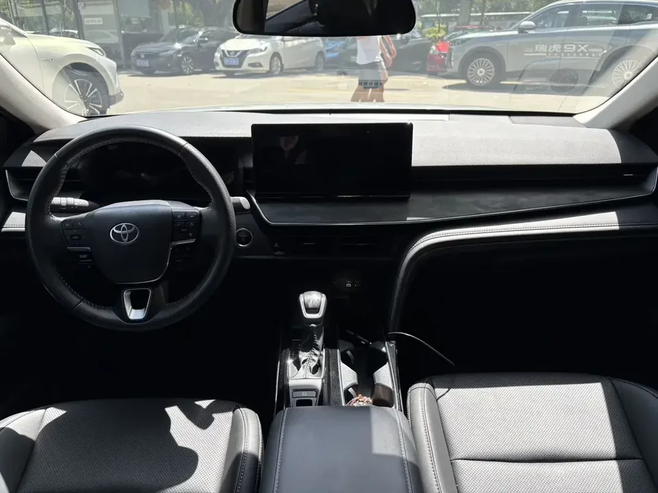 Toyota Camry Camry 2024 Hybrid 2.0HGVP Deluxe Edition 2024 — thumbnail 2
