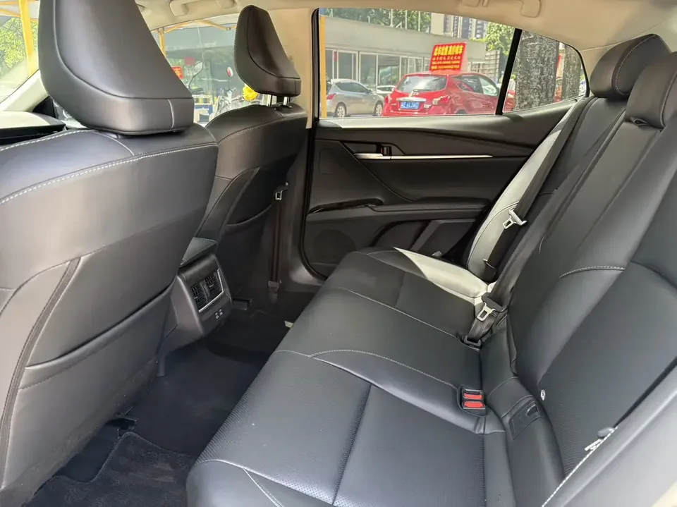 Toyota Camry Camry 2024 Hybrid 2.0HGVP Deluxe Edition 2024 — thumbnail 3