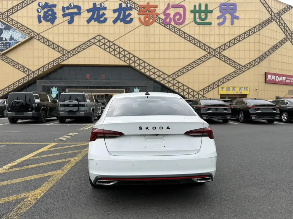 Skoda Octavia Octavia 2022 PRO TSI280 DSG Premium Edition 2023 — thumbnail 2