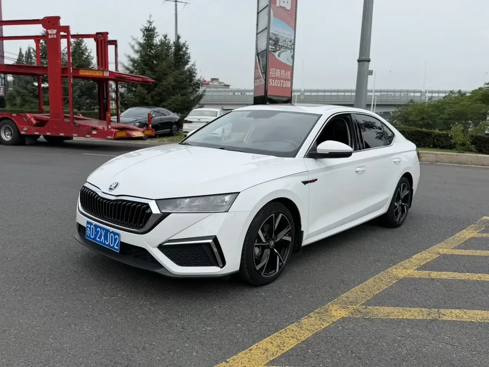 Skoda Octavia Octavia 2022 PRO TSI280 DSG Premium Edition 2023 — photo 1, buy with delivery to Moscow
