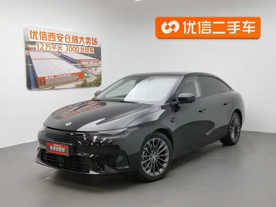 Leapmotor Zero running C01 Zero running C01 2024 Extended Range 216 Premium Edition 2024 — photo 1, buy with delivery to Moscow