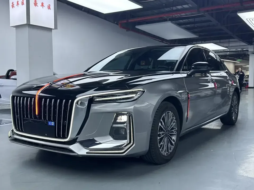 Hongqi H5 Hongqi H5 2025 1.5T DCT Flagship Edition 2025 — фото 1, купить с доставкой в Москву