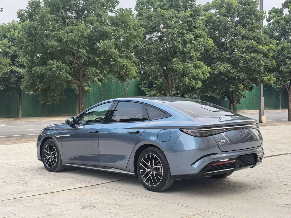 BYD Seal DM Seal DM 2024 Honor Edition DM-i 1.5L 121KM Luxury Model 2024 — thumbnail 5