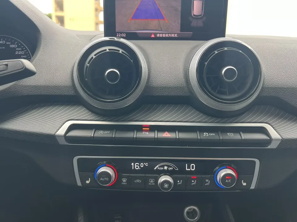 Audi Q2L Audi Q2L 2022 35 TFSI Stylish Dynamic 2022 — thumbnail 2