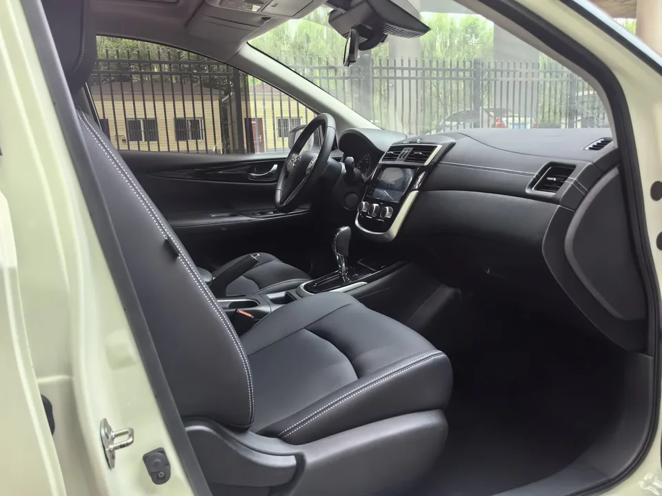 Nissan Tiida Tiida 2021 1.6L CVT Intelligent Travel Edition 2022 — thumbnail 4
