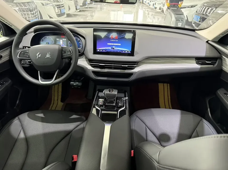 Hongqi E-QM5 Hongqi E-QM5 2024 610KM PLUS version 100kW 2024 — thumbnail 3