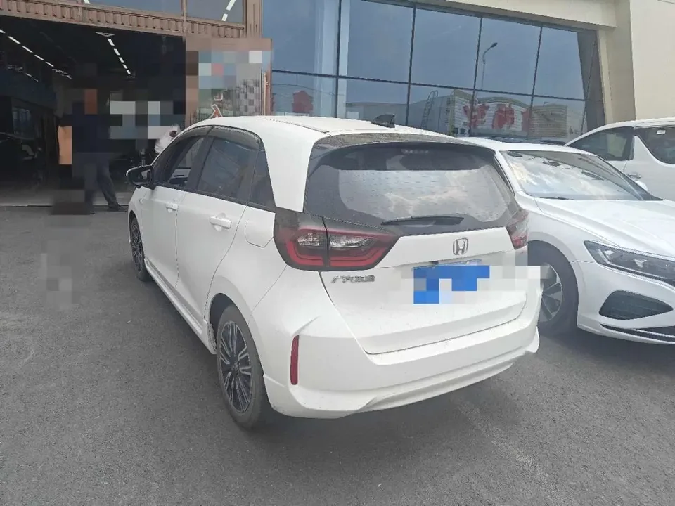 Honda FIT Fit 2021 1.5L CVT Trend Run Pro Edition 2022 — миниатюра 4