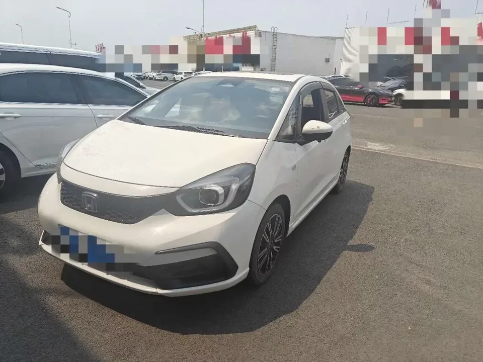Honda FIT Fit 2021 1.5L CVT Trend Run Pro Edition 2022 — photo 1, buy with delivery to Moscow