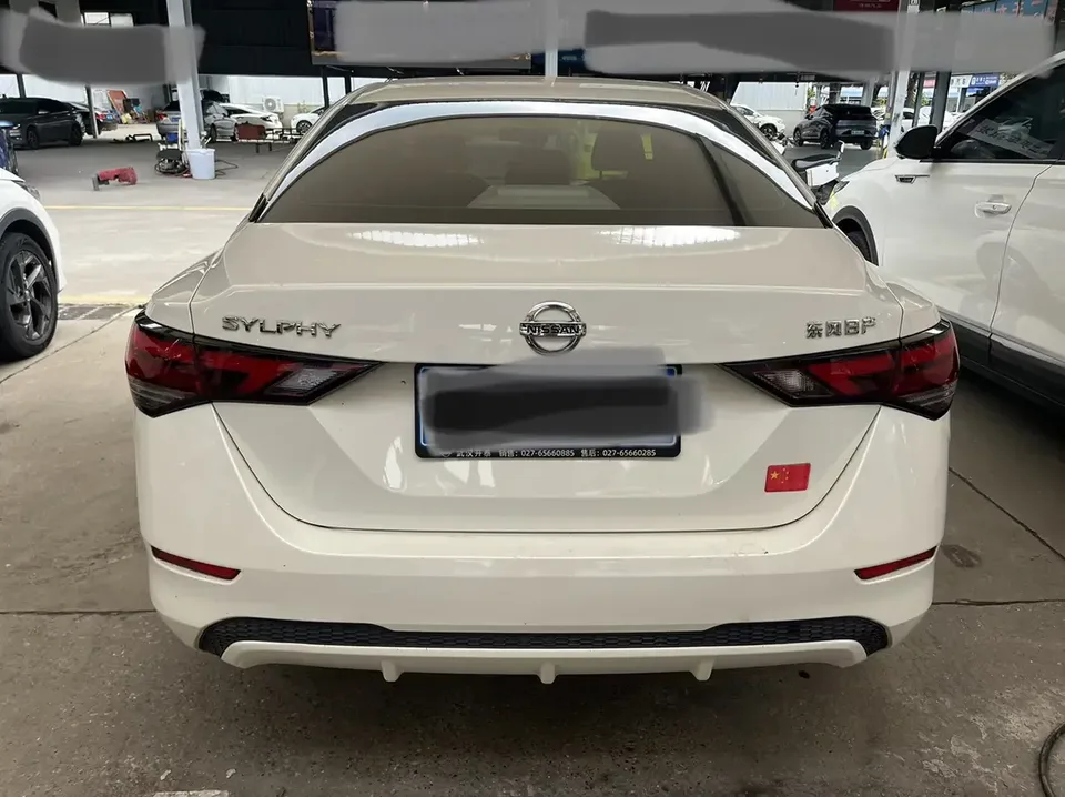 Nissan Sylphy Sylphy 2022 1.6L XL CVT Enjoy Edition 2022 — миниатюра 4
