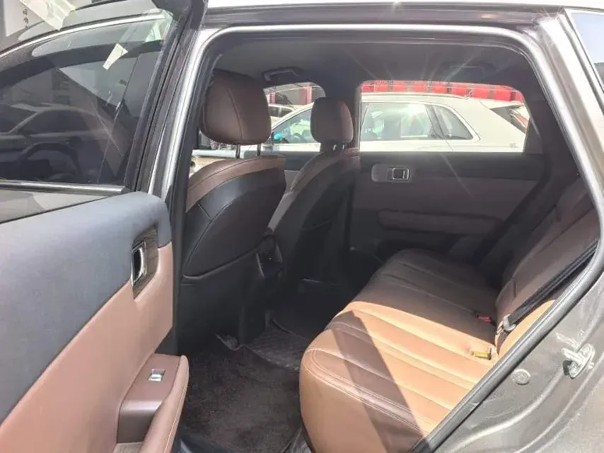 Wuling Starlight S PHEV Wuling Starlight S PHEV 2024 130km Pilot 2025 — thumbnail 3