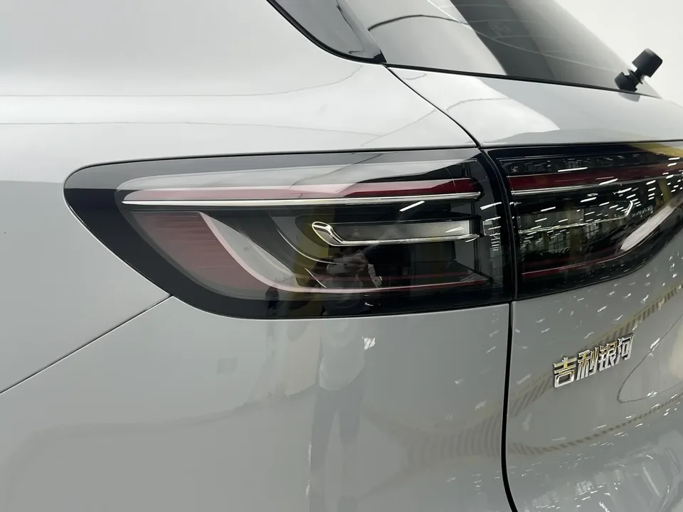 Geely Galaxy E5 Galaxy E5 2024 440km Explorer Edition 2024 — thumbnail 4