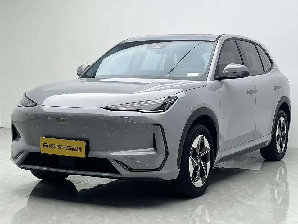 Geely Galaxy E5 Galaxy E5 2024 440km Explorer Edition 2024 — photo 1, buy with delivery to Moscow