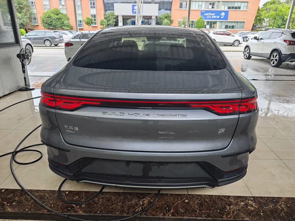BYD Han DM Chinese DM 2022 DM-i 121KM Premium 2022 — thumbnail 2