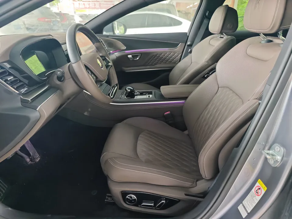 BYD Han DM Chinese DM 2022 DM-i 121KM Premium 2022 — thumbnail 3
