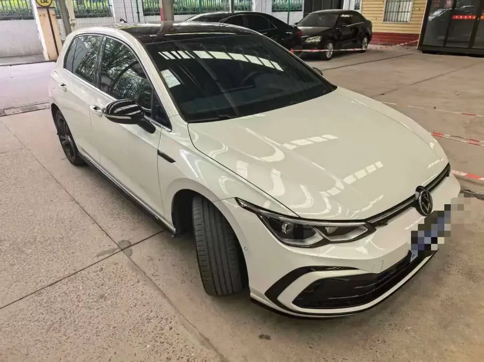 Volkswagen Golf golf 2023 280TSI DSG R-Line Lite 2022 — photo 1, buy with delivery to Moscow