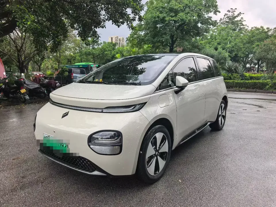 Baojun clouds clouds 2023 460 Max Lingxi Edition 2024 — photo 1, buy with delivery to Moscow