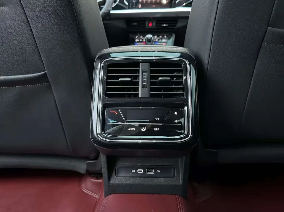 Volkswagen Passat Passat 2023 280TSI Elite Edition 2023 — thumbnail 2