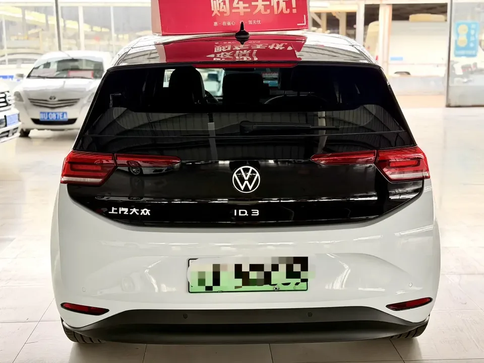 Volkswagen ID.3 Volkswagen ID.3 2023 Upgraded Pure Smart Edition 2023 — thumbnail 2