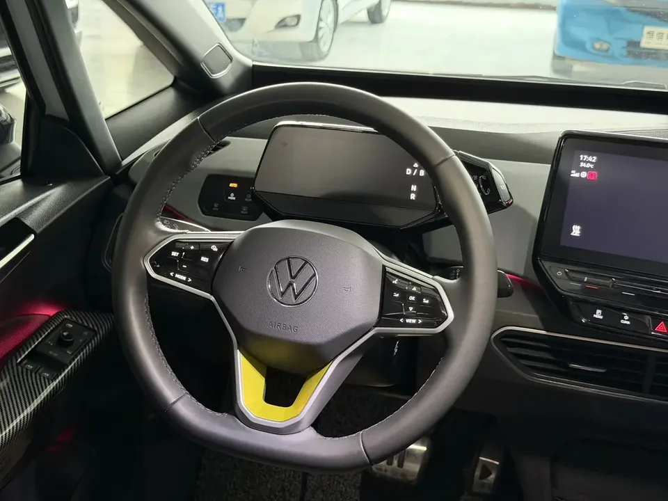 Volkswagen ID.3 Volkswagen ID.3 2023 Upgraded Pure Smart Edition 2023 — thumbnail 3