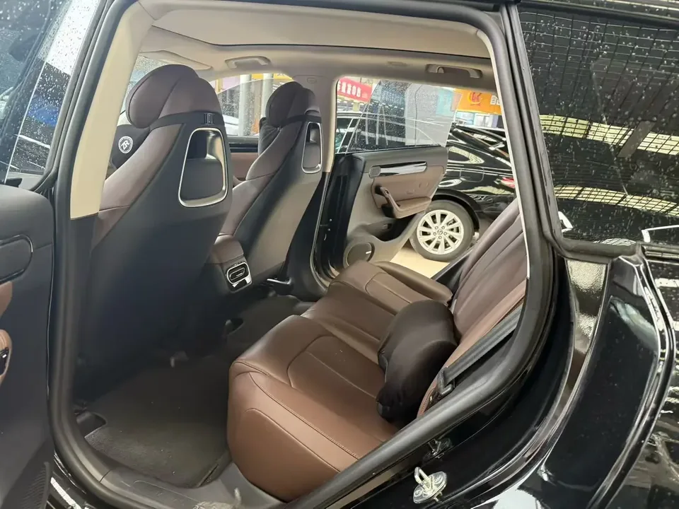 Leapmotor Zero running C11 Zero running C11 2023 Extended Range 200 Comfort Edition 2023 — thumbnail 3