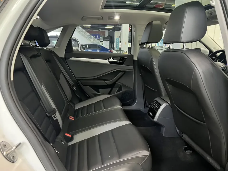 Volkswagen Sagitar Sagitar 2022 280TSI DSG Beyond Edition 2022 — миниатюра 5