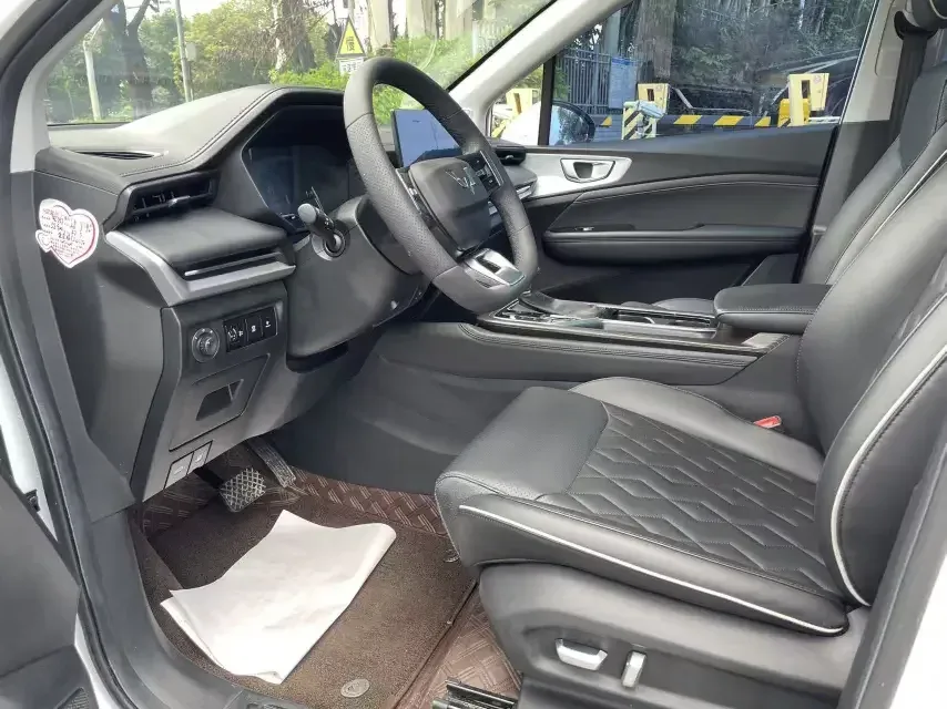 Wuling Jiachen Wuling Jiachen 2022 1.5T CVT Premium Flagship Model 2023 — thumbnail 5