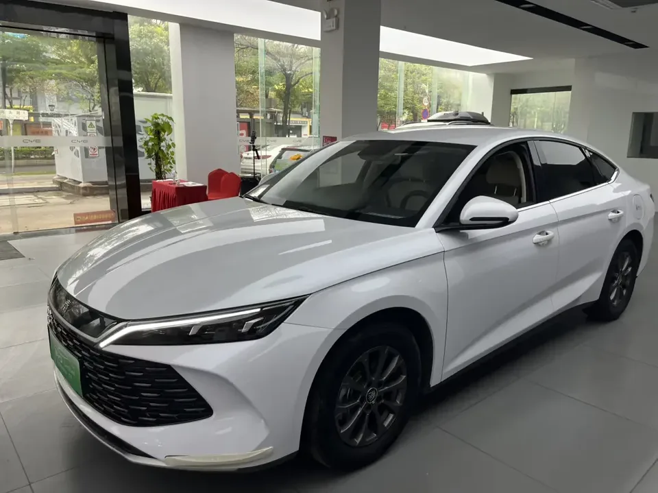 BYD Qin L DM Qin L DM 2024 DM-i 80KM Leading Type 2024 — photo 1, buy with delivery to Moscow