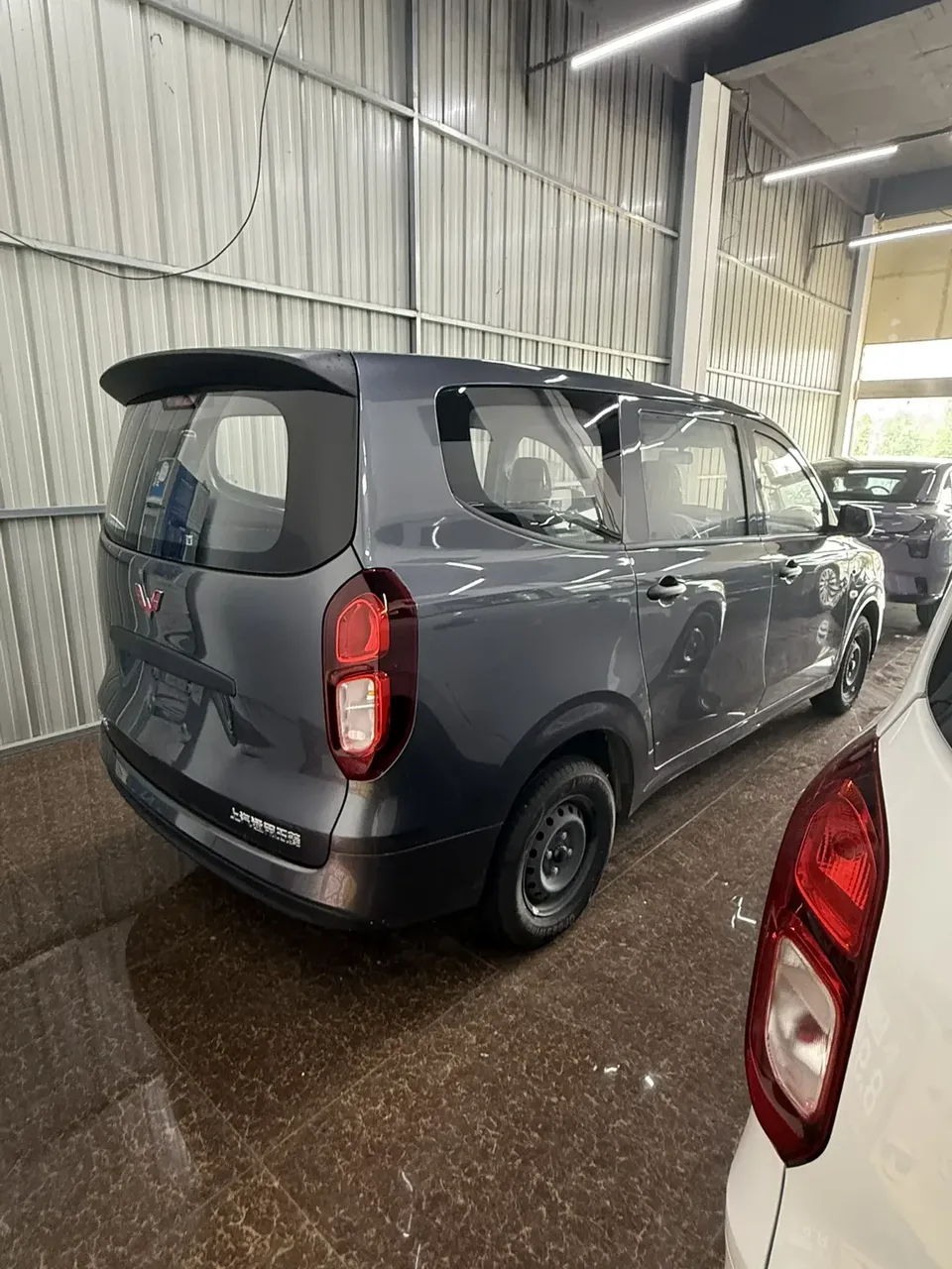 Wuling Hongguang pure electric version Wuling Hongguang pure electric version 2024 300KM Practical 2026 — thumbnail 4
