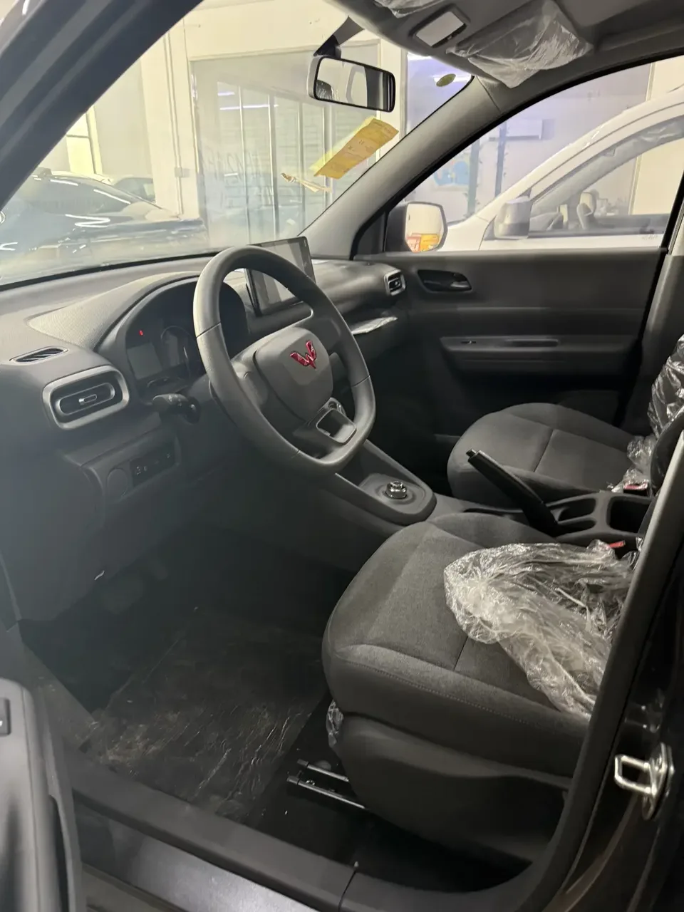 Wuling Hongguang pure electric version Wuling Hongguang pure electric version 2024 300KM Practical 2026 — thumbnail 5