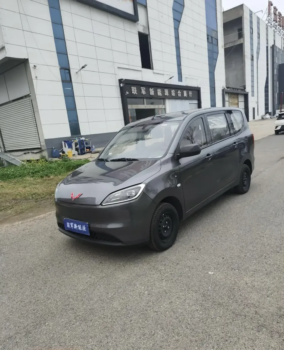 Wuling Hongguang pure electric version Wuling Hongguang pure electric version 2024 300KM Practical 2026 — photo 1, buy with delivery to Moscow