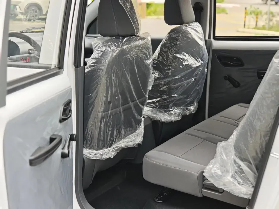 Wuling Hongguang pure electric version Wuling Hongguang pure electric version 2024 300KM Practical 2026 — миниатюра 3