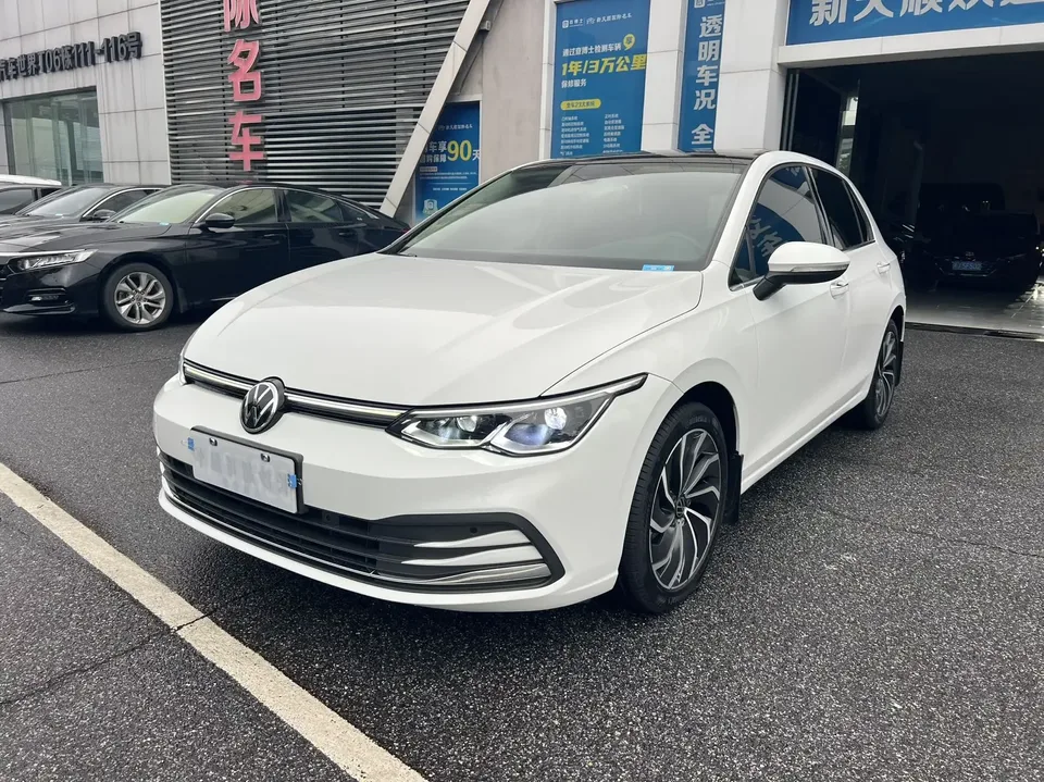 Volkswagen Golf golf 2021 280TSI DSG Pro 2022 — photo 1, buy with delivery to Moscow