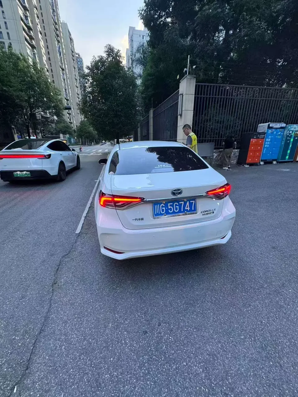 Toyota Corolla Corolla 2021 Dual Engine 1.8L E-CVT Elite Edition 2023 — миниатюра 4
