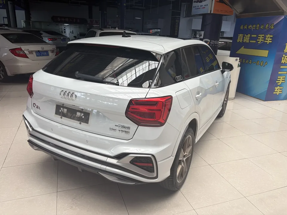 Audi Q2L Audi Q2L 2022 35 TFSI Stylish Dynamic 2022 — thumbnail 2