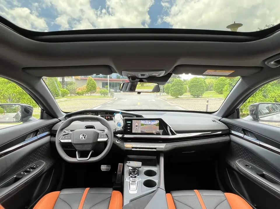 Changan UNI-V Changan UNI-V 2025 1.5T 500Bar High Energy Sports Edition 2025 — thumbnail 5