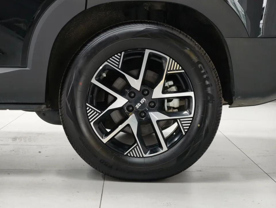BAIC Beijing Off-road BJ30 Beijing Off-road BJ30 2024 1.5T DCT 2WD Light Wild Pro Edition 2025 — thumbnail 3