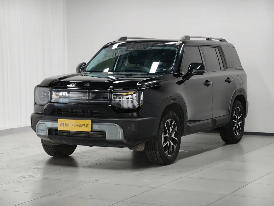 BAIC Beijing Off-road BJ30 Beijing Off-road BJ30 2024 1.5T DCT 2WD Light Wild Pro Edition 2025 — photo 1, buy with delivery to Moscow